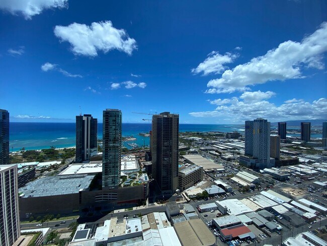 Building Photo - For Rent - [Pacifica] 1009 Kapiolani Blvd ...
