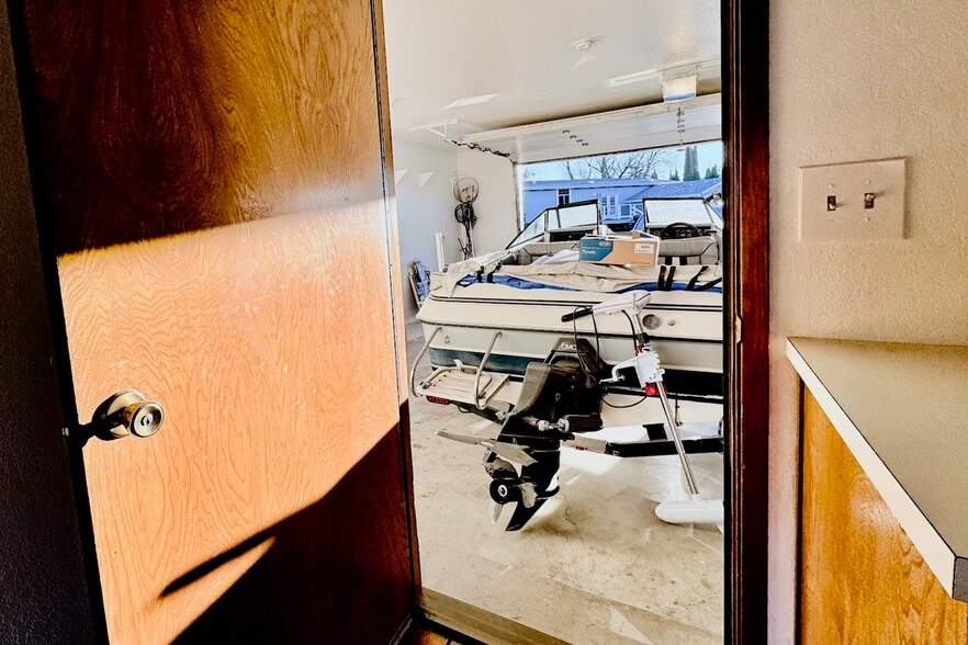 Building Photo - 695 Ketch Ct