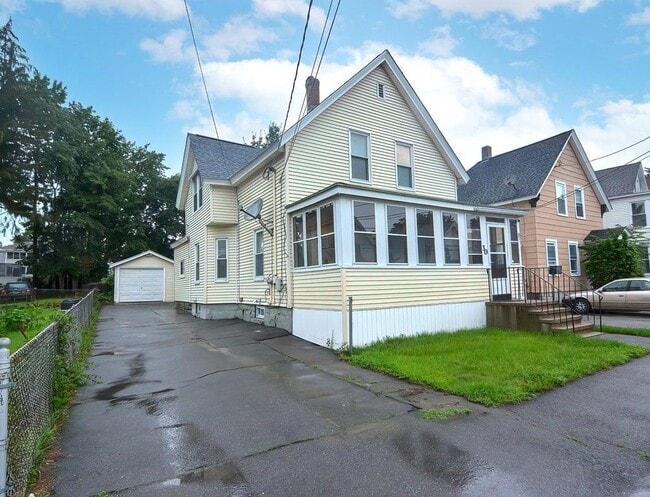 Building Photo - 30 3rd Ave