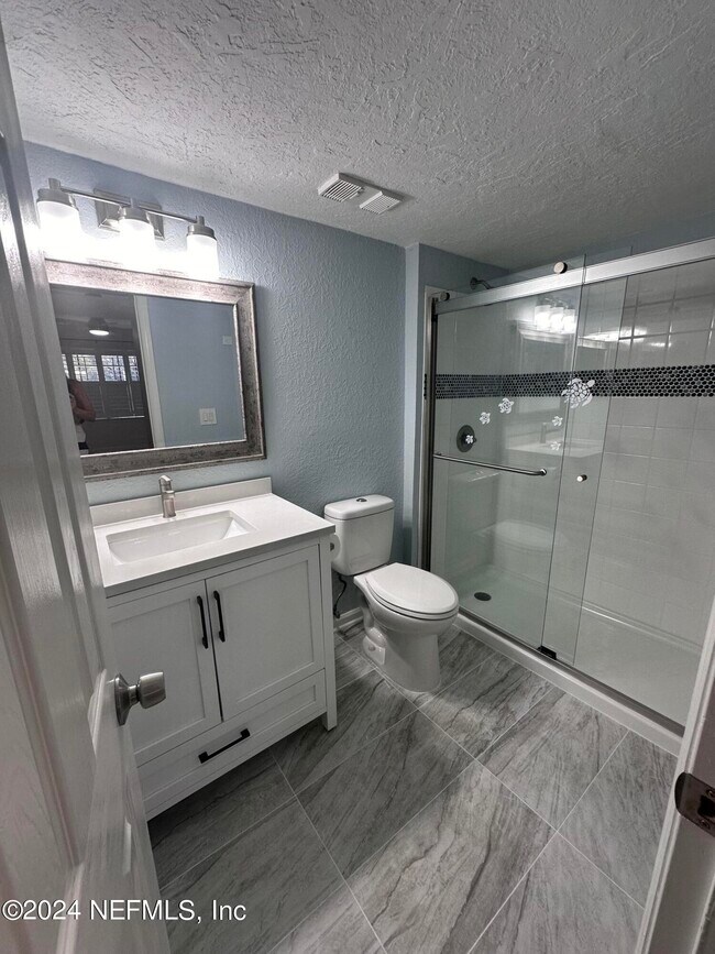 Building Photo - 400 Timberwalk Ct