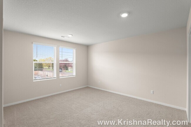 Building Photo - Modern 1-Year-Old NEW CONSTRUCTION 3 BR, 2.5 BA DR Horton Townhome with Community Playground