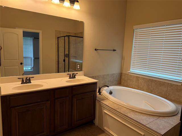 Building Photo - 2701 Westpoint Dr