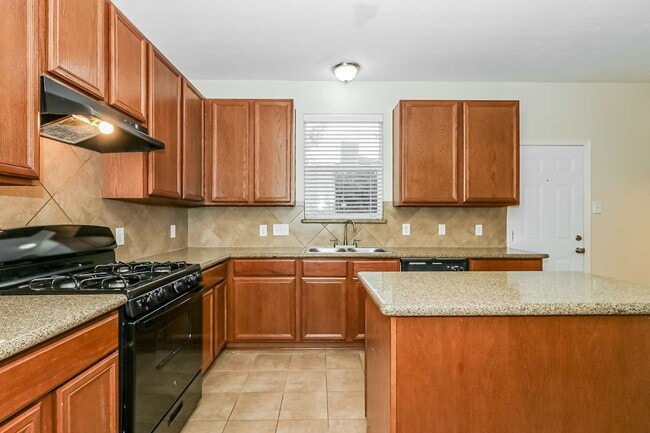 Building Photo - 5806 Le Carpe Plantation Ct