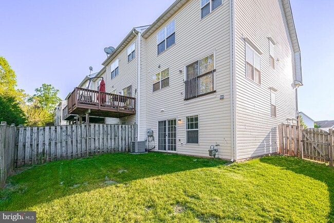 Building Photo - 8199 Glade Bank Dr