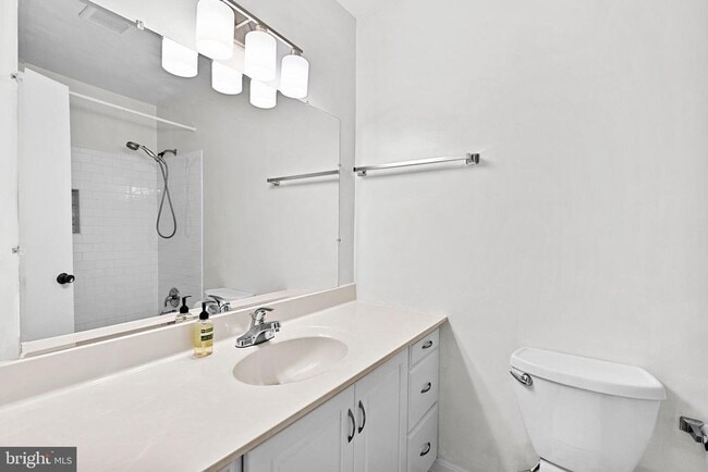 Building Photo - 4222 Braeburn Dr