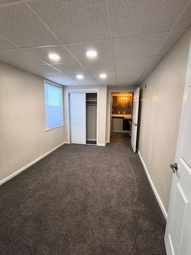 Building Photo - Completely Renovated 2 Bedroom in Downtown Council Bluffs