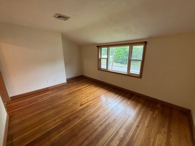Building Photo - 588 Walpole St