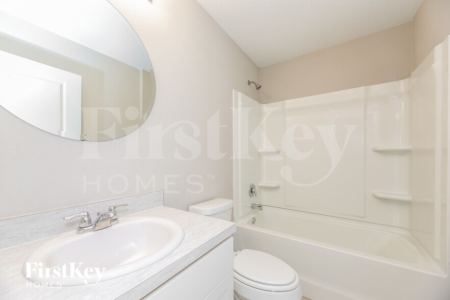 Building Photo - 11634 Dunns Crossing Dr