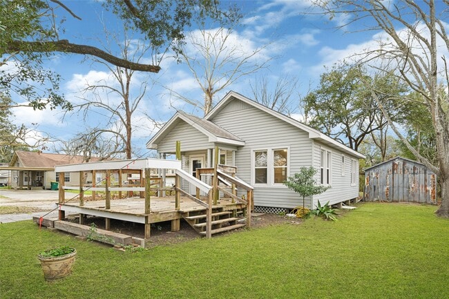 Building Photo - 830 Ross St