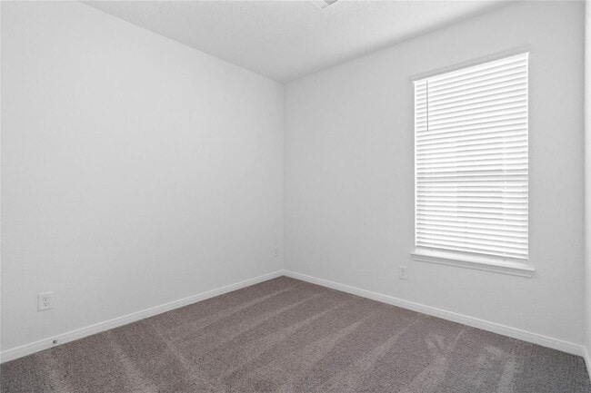 Building Photo - 18214 Sessile Oak Dr