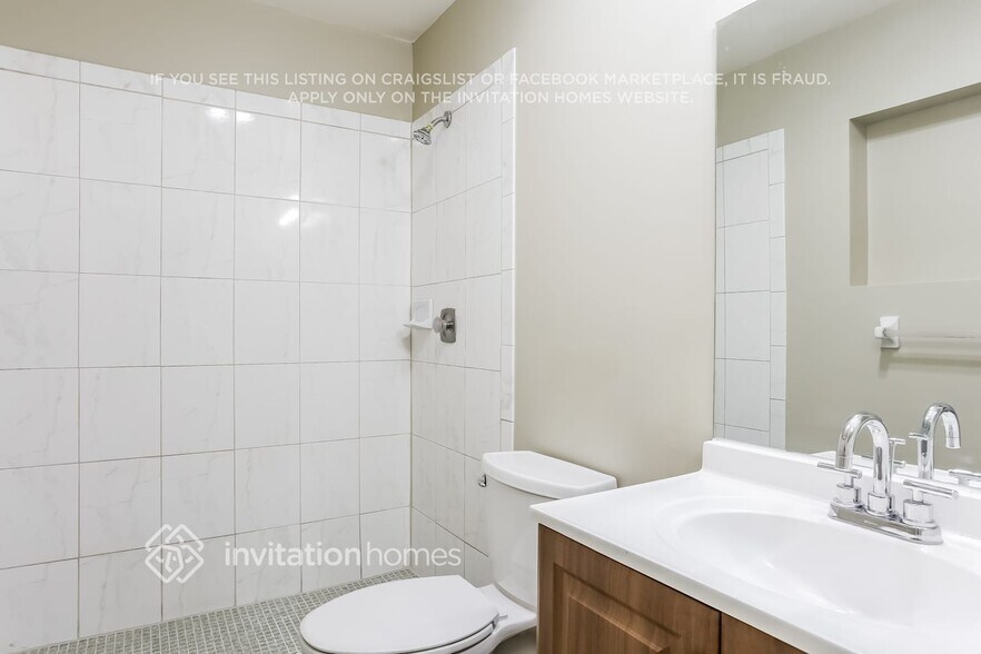 Building Photo - 6713 Riparian Rd