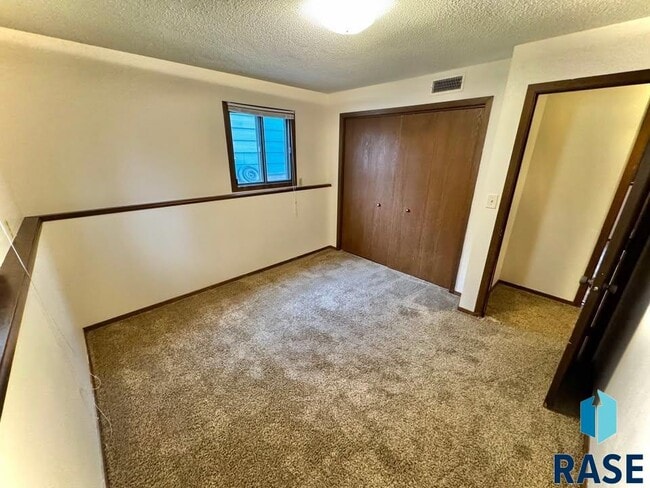 Building Photo - 2503 W 3rd St