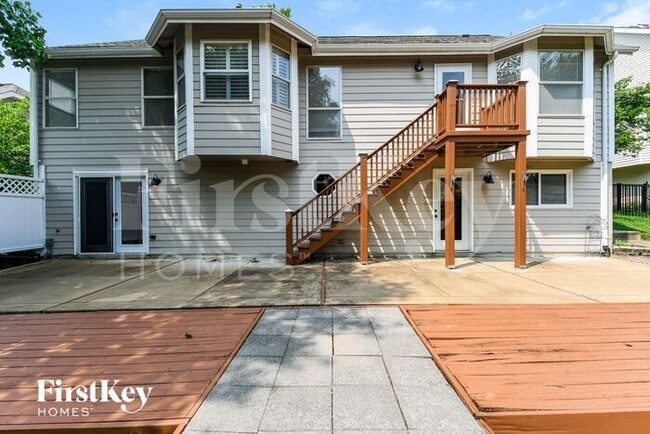Building Photo - 1520 Fox Ridge Ct