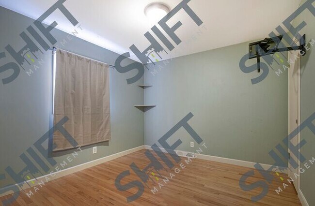 Building Photo - 5671 Christie Ave - Gorgeous 4 Bed