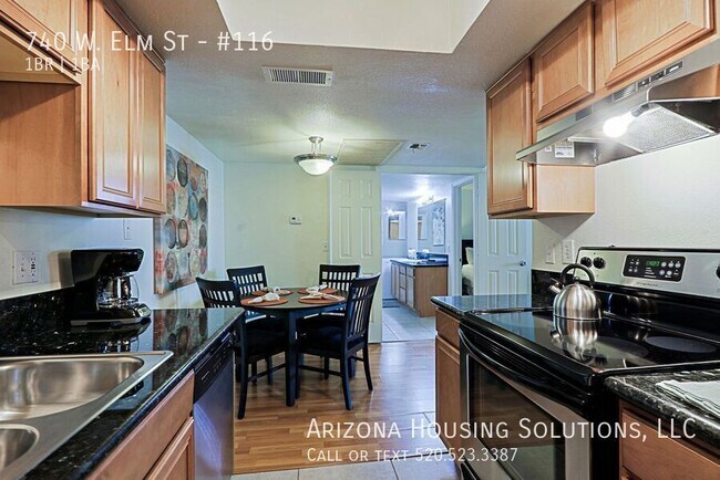 Building Photo - 740 W Elm St