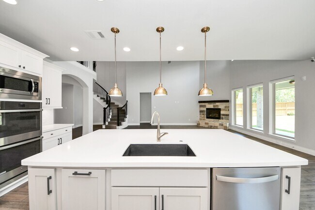 Building Photo - 28045 Woodland Bend Way