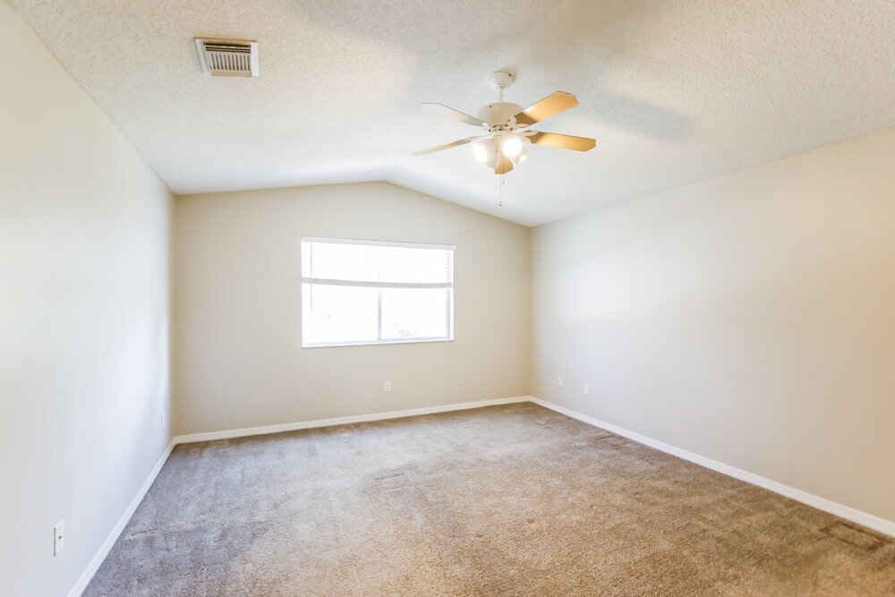 Building Photo - 333 SW 195th Ave