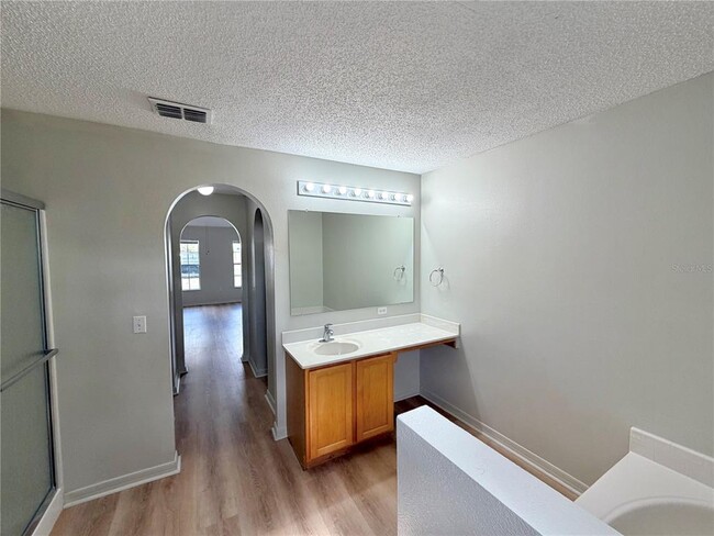 Building Photo - 12052 Villa Rd