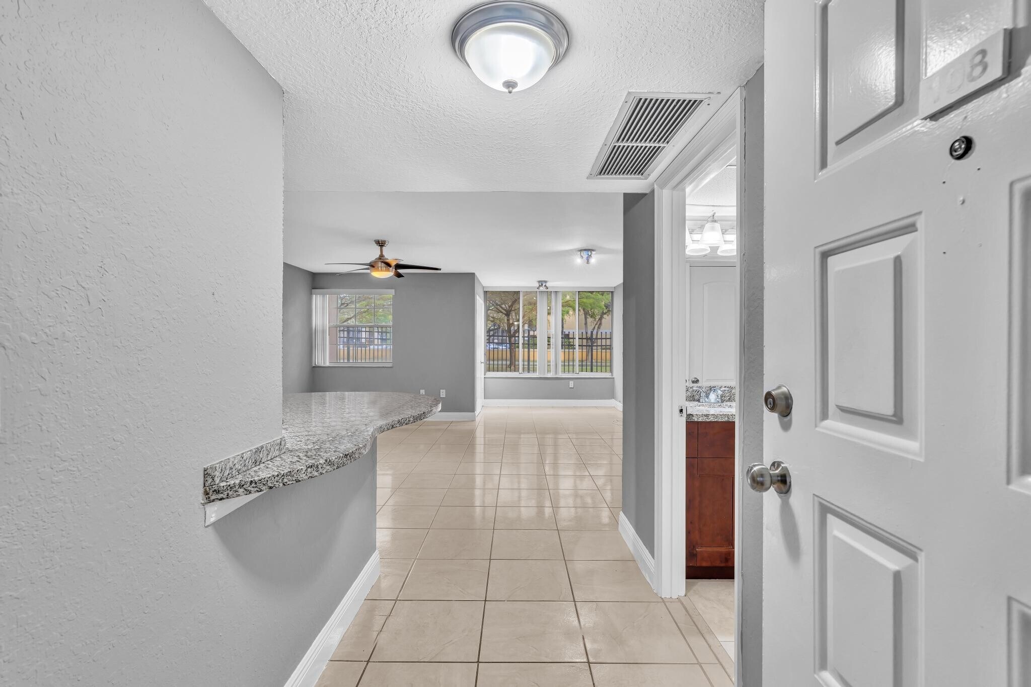 Building Photo - 2890 N Oakland Forest Dr