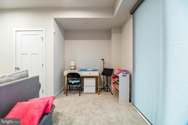 Building Photo - 646 Lakemont Dr