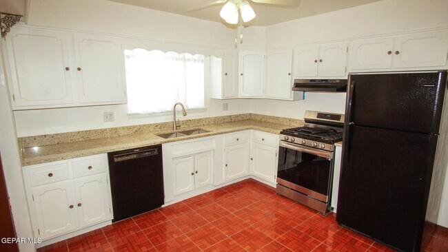 Building Photo - 356 Coral Hills Rd