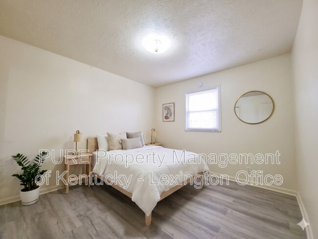Building Photo - 304 Quachita Trail