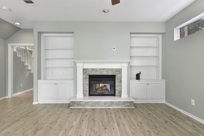 Building Photo - 31 Treescape Cir