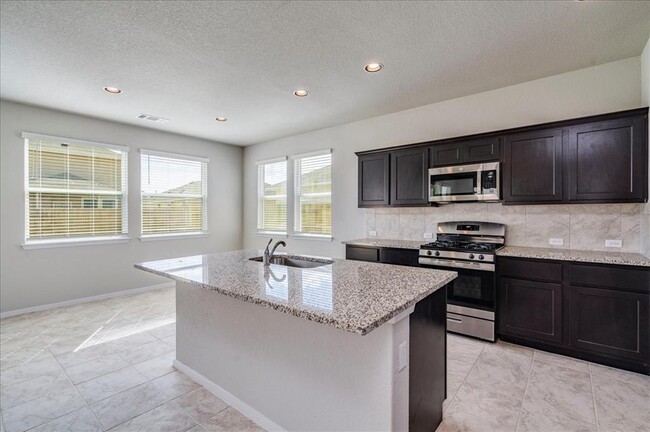 Building Photo - 116 White Dunes Dr