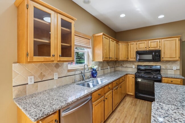 Building Photo - 7701 Twinflower Dr