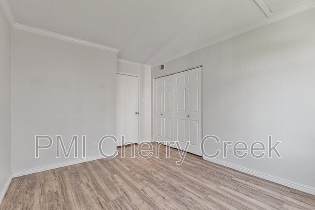 Building Photo - 3424 S Locust St