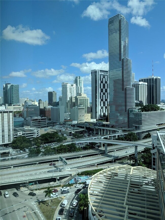 Building Photo - 350 S Miami Ave