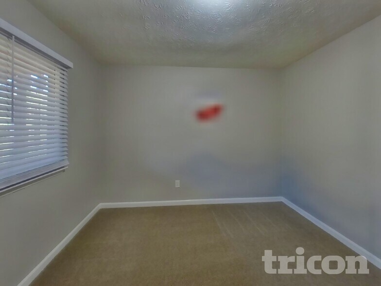 Building Photo - 236 Independence Dr