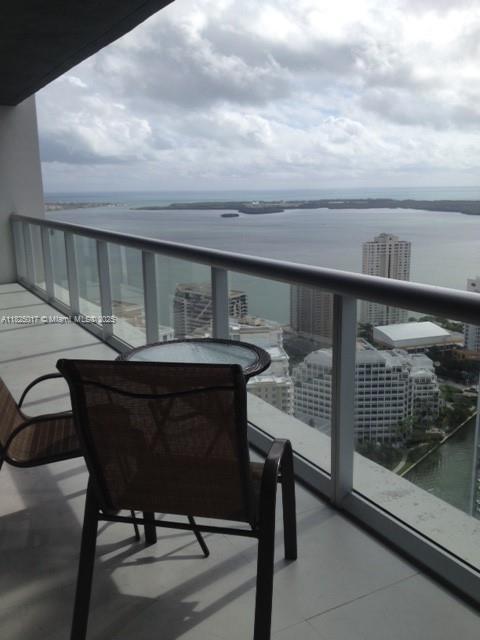 Building Photo - 475 Brickell Ave