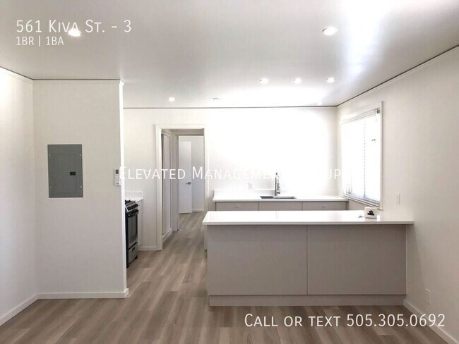 Building Photo - 561 Kiva St