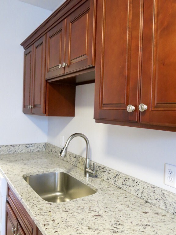 Building Photo - 218 Whitman Ave