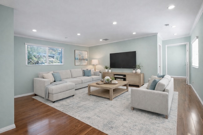 Building Photo - 1337 Douglas St