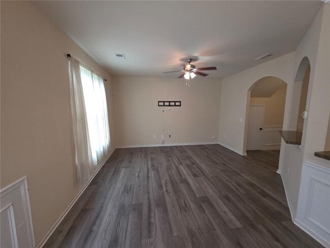 Building Photo - 326 Lauren Dr