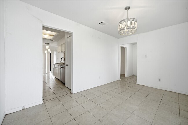 Building Photo - 12203 Cape Hyannis Dr