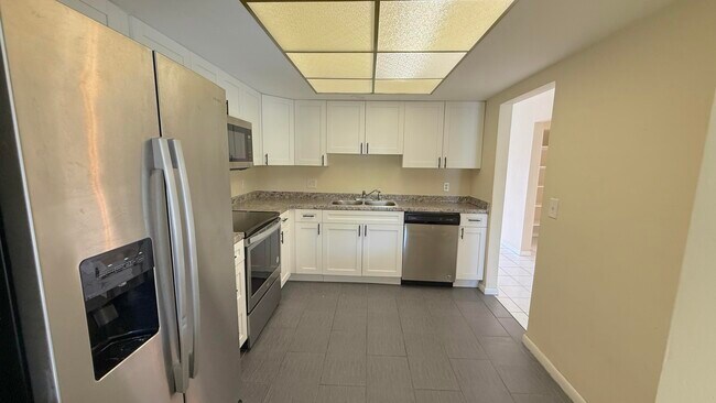 Building Photo - 103 Laredo Ln
