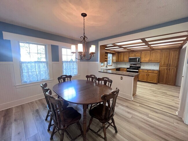 Building Photo - Spacious Four Bedroom Home in Byron Center!