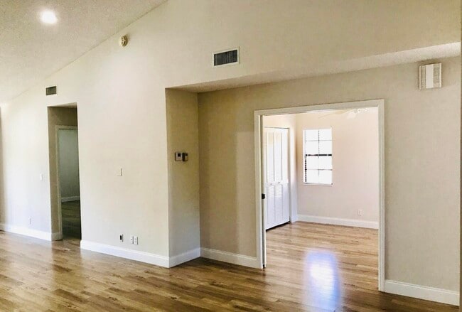 Building Photo - 22799 Trelawny Terrace