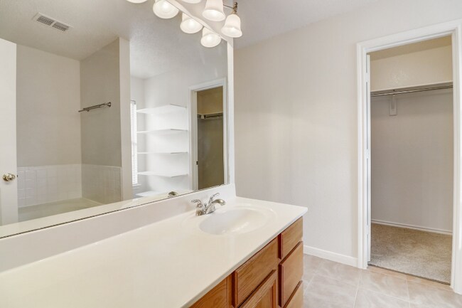 Building Photo - 6410 Birkdale Ln