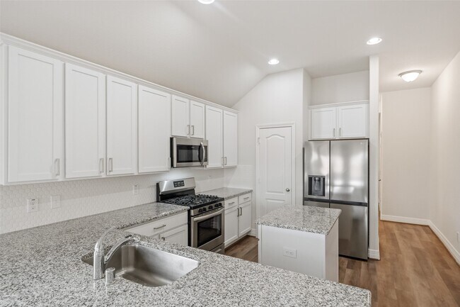 Building Photo - 22642 Rosebush Hl Rd