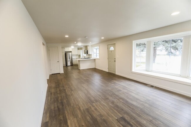 Building Photo - 5113 N McDonald Rd