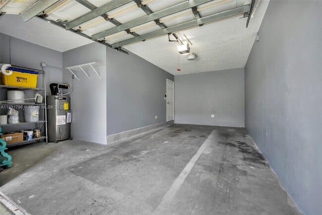 Building Photo - 22845 Ironwedge Dr