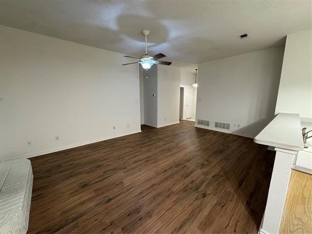 Building Photo - 2131 Ridgecliff Dr