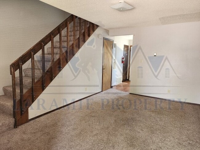 Building Photo - 869 N 8th St