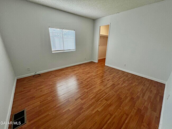 Building Photo - 849 E Avenue I