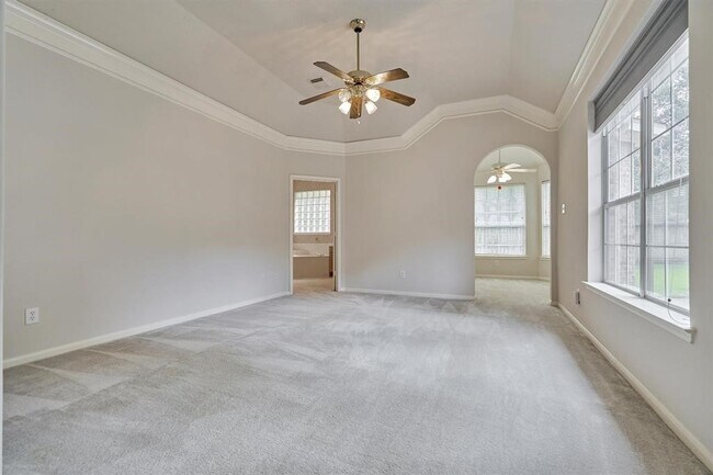 Building Photo - 3427 Lost Oak Dr