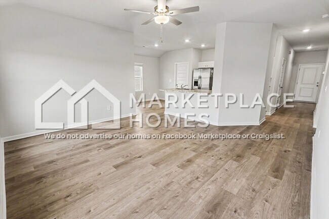 Building Photo - 1716 Amber Ave